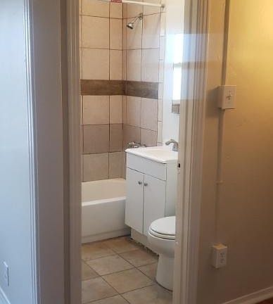 4th image of 4530 S Normandie Ave APT 206