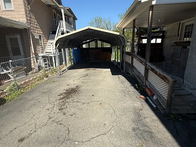 1431 Sanderson Ave #1 — Photo 11