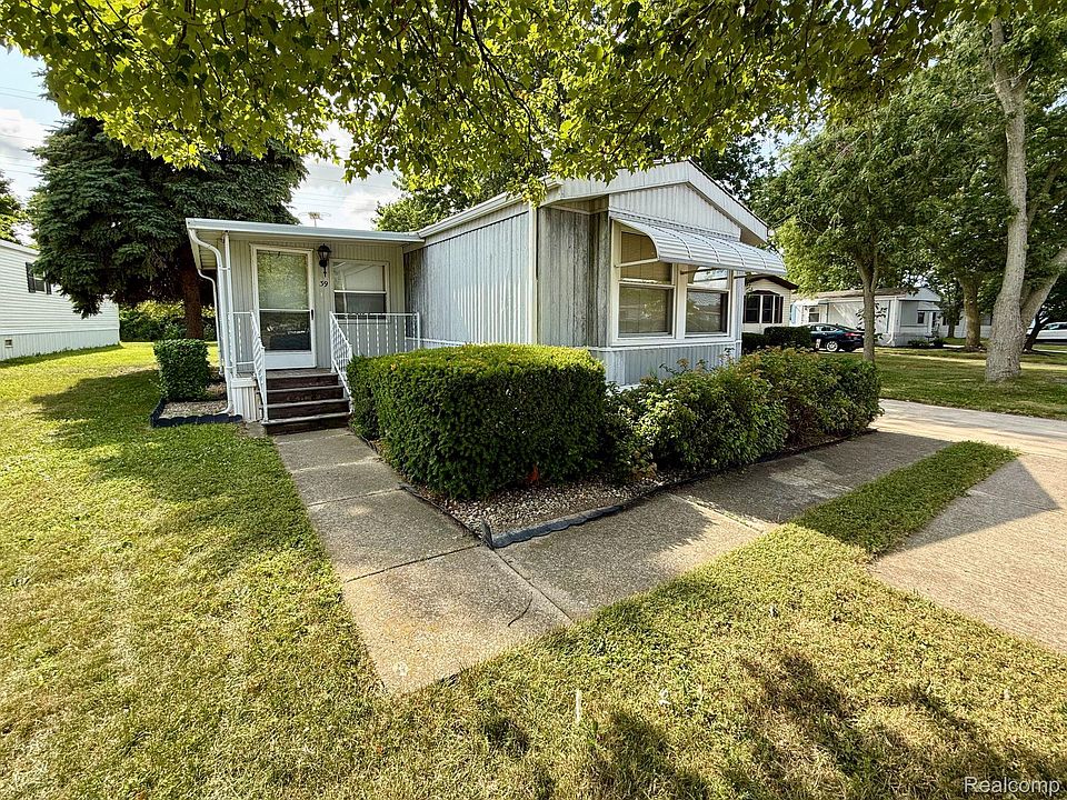 1st image of 39 Oakridge E