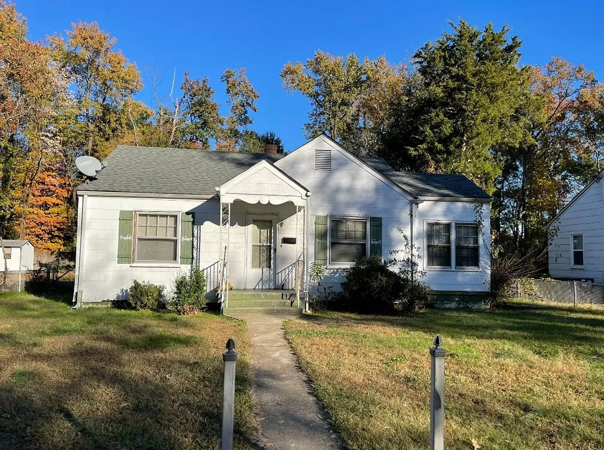 Building Photo - 3617 Conway St