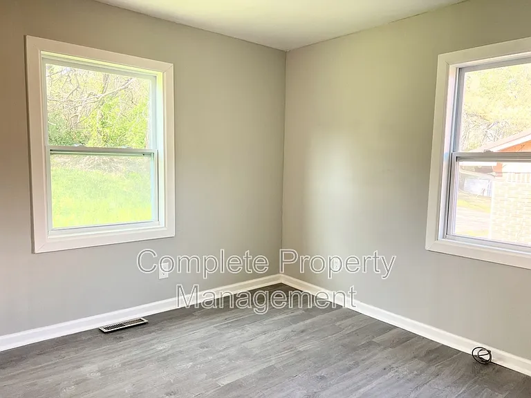 2432 Ishkooda Rd SW — Photo 9