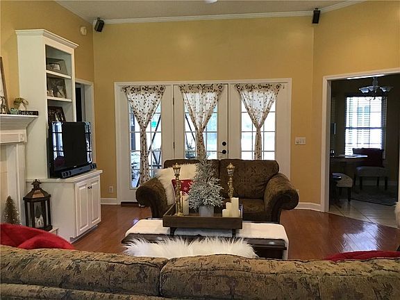 4th image of 137 Sherwood Forest Cir