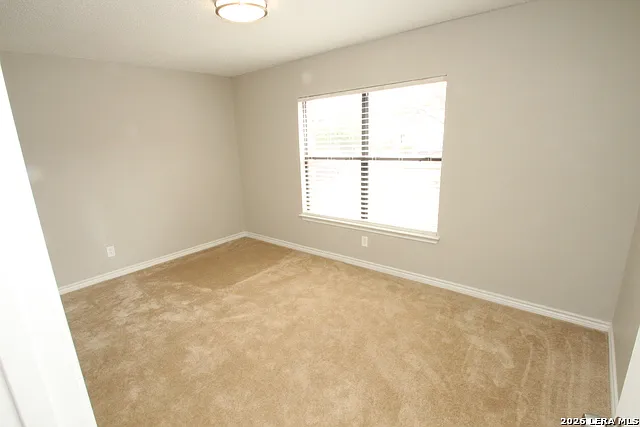 7807 Pecan Hts — Photo 16
