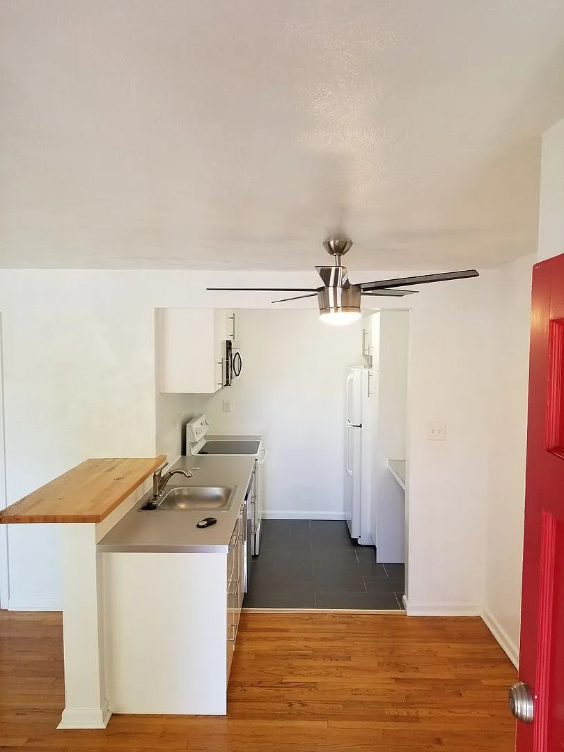 807 East 5th Ave. — Photo 4