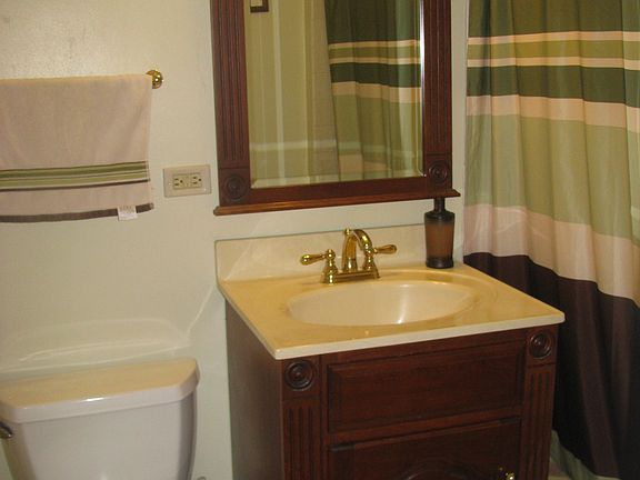 5th image of 946 S Kensington Ave
