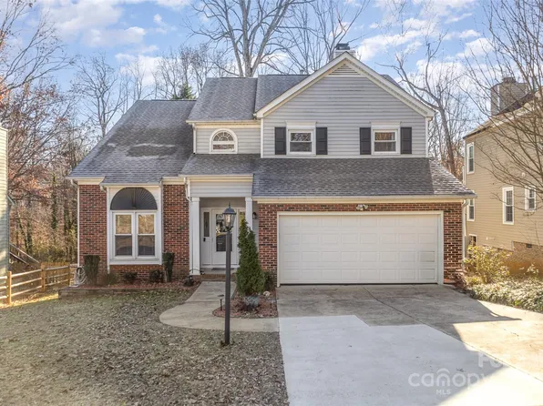 9215 Pebble Creek Way, Charlotte, NC 28269
