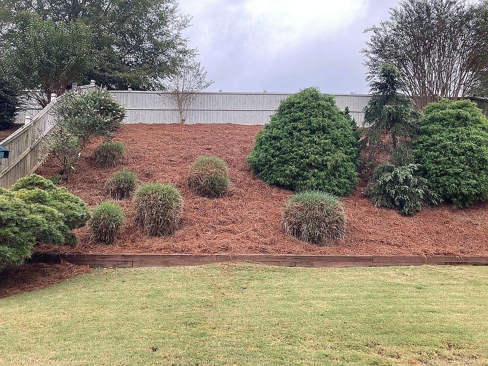 2nd image of 9 Aspen Ln