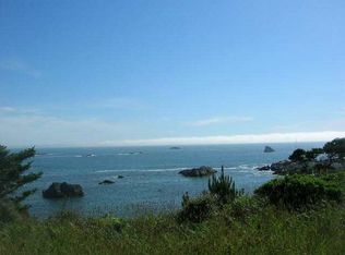 1075 S Pebble Beach Dr, Crescent City, CA 95531