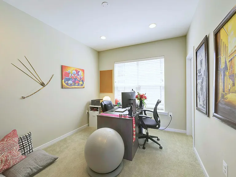 719 Parkside Pl NE — Photo 25