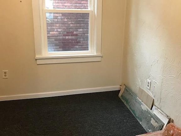 2nd image of 3719 Pine Ave