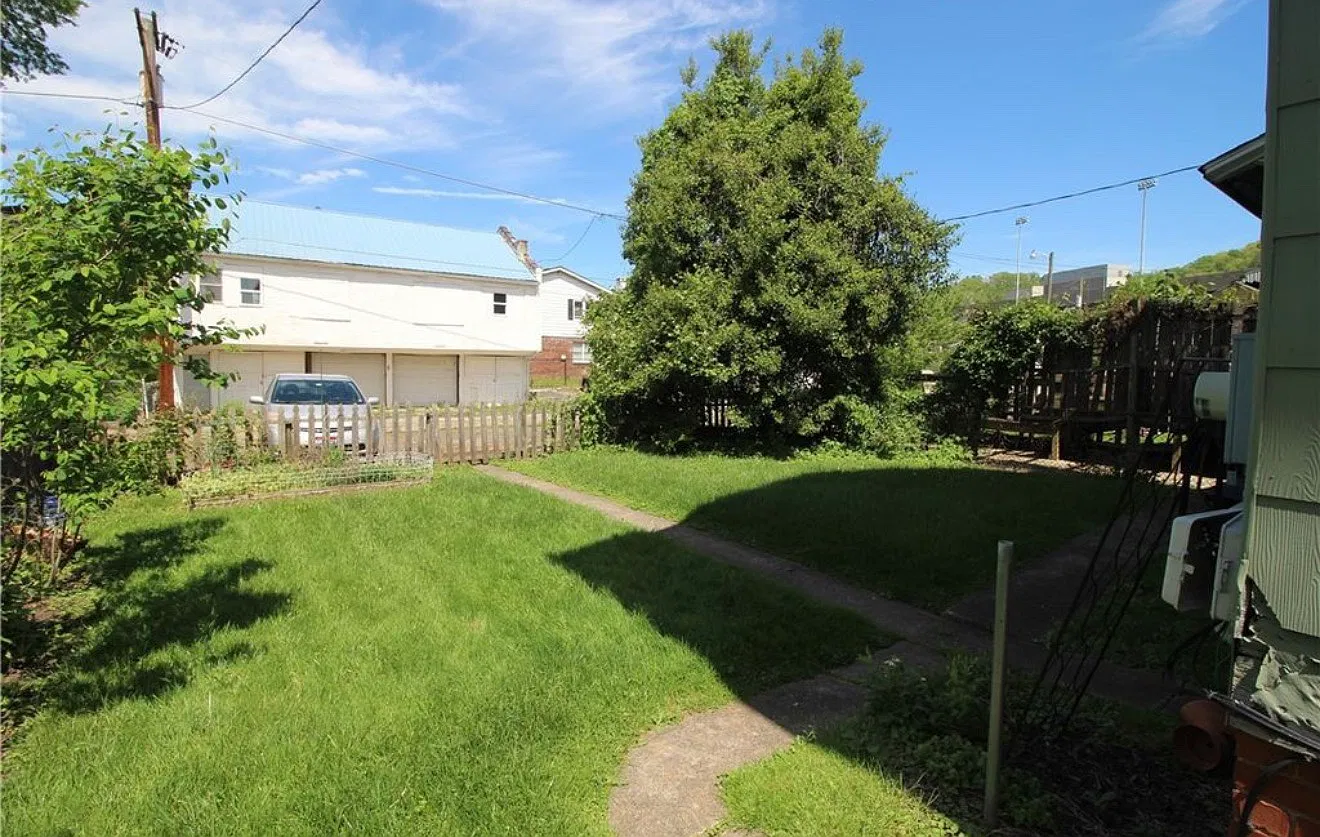2 bed, 1200 sqft, $1,250 — Photo 2