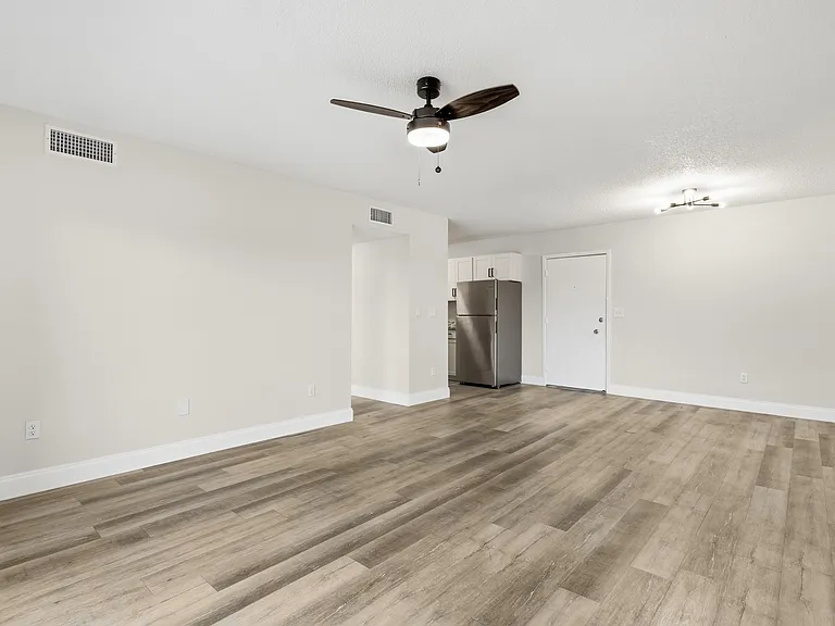The Enclave at 3726 — Photo 10