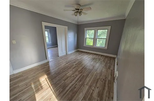 Building Photo - 14911 Kinsman Rd #4