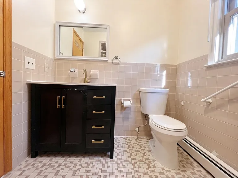 100 Hancock Ave — Photo 6