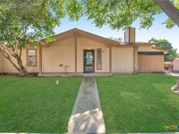 1051 Country Club Dr #M-48-48, Seguin, TX 78155