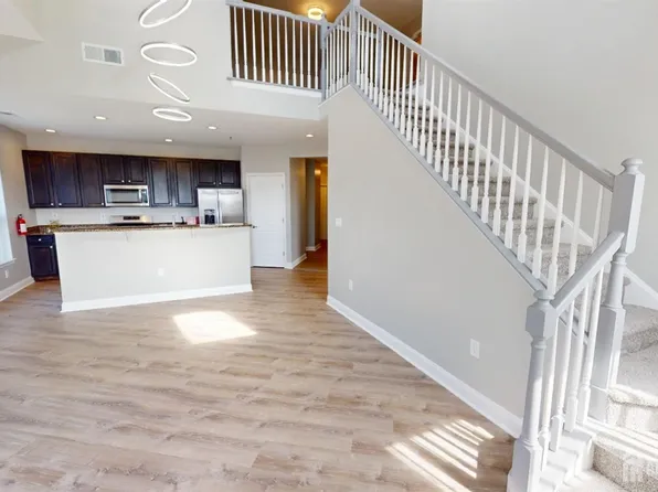 6403 Fernandez Ct, Parlin, NJ 08859