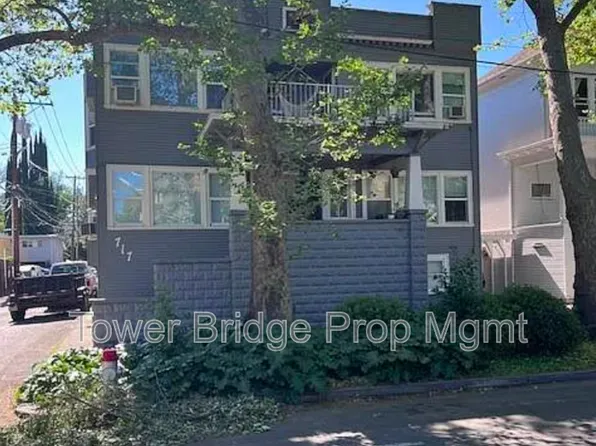 717 17th St APT B, Sacramento, CA 95811