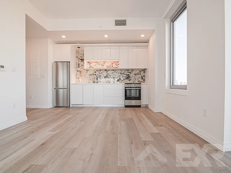 957 Atlantic Ave #416 — Photo 4