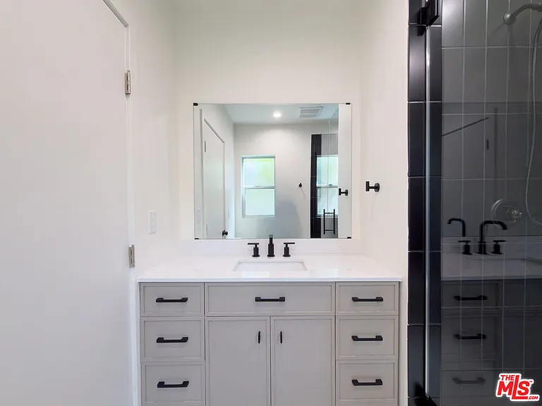 1947 Clinton St #700 — Photo 13