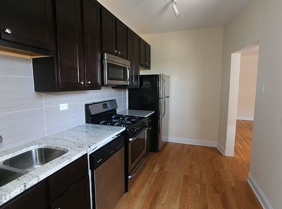 2nd image of 1636 W North Shore Ave APT 03