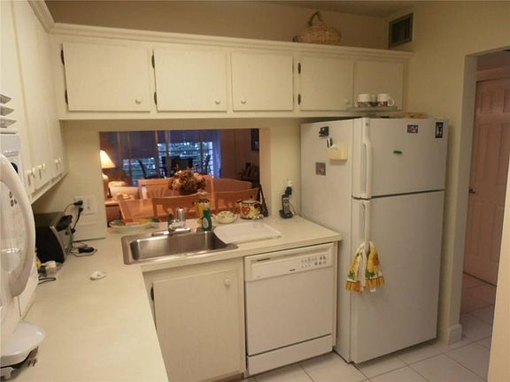 3rd image of 9420 Poincian Place #402