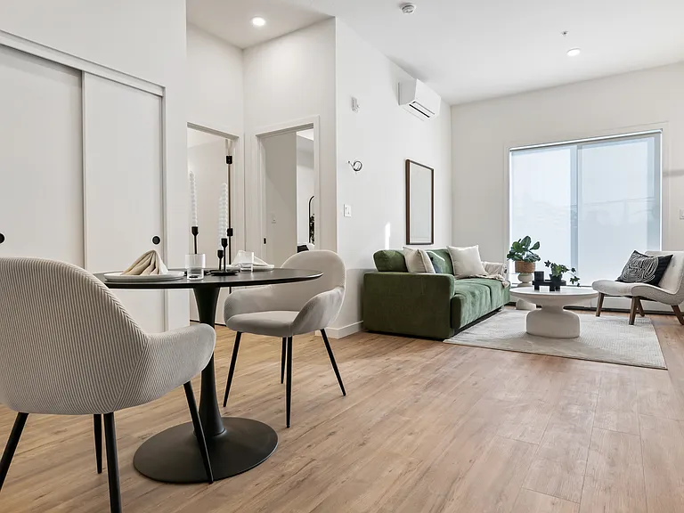 10 Kenton Way — Photo 14