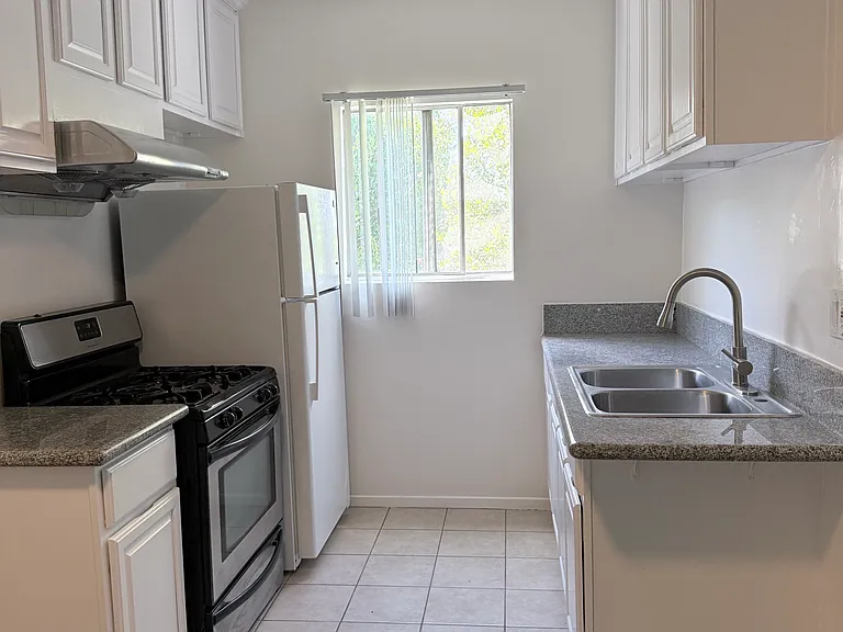 626 Maltman Ave #6 — Photo 7