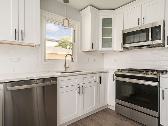 2nd image of 8048 S Oketo Ave