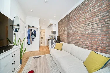 Rented by Living New York