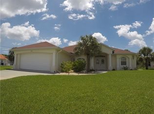 830 Rotonda Cir, Rotonda West, FL 33947