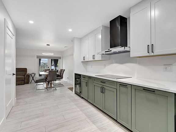 4th image of 1001 NW 5th Avenue
