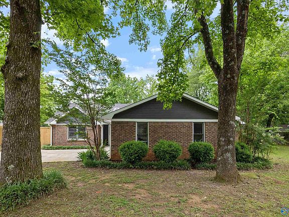 2nd image of 12034 Runningmeade Trl SE