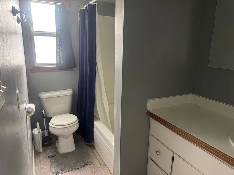 1923 Savannah Ave — Photo 8