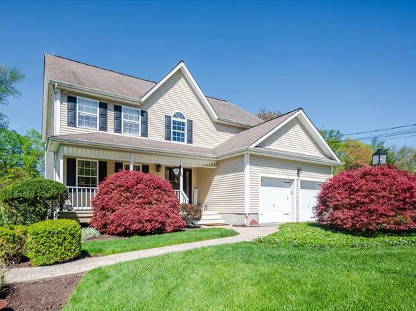 10 Meadow Sweet Road, Cortlandt Manor, NY 10567