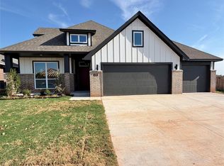 4019 Abingdon Dr, Norman, OK 73026