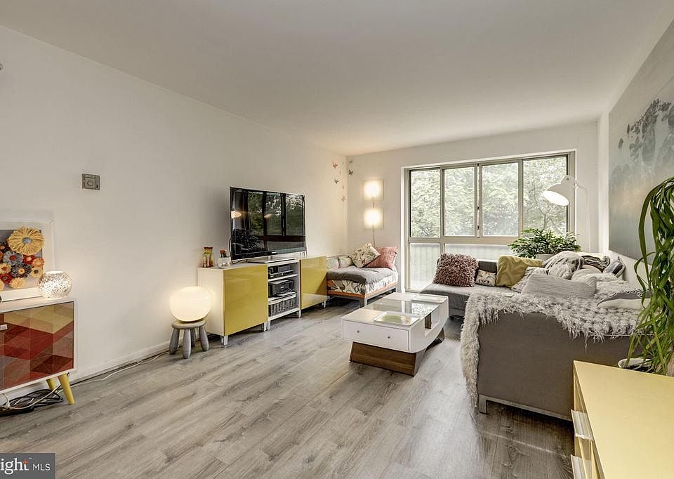 1st image of 2711 Ordway St NW APT 105