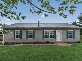126 Hillview Dr, Falmouth, KY 41040