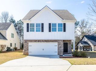 9122 Golfview Cir, Covington, GA 30014