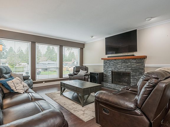 2nd image of 286 Robson Pl