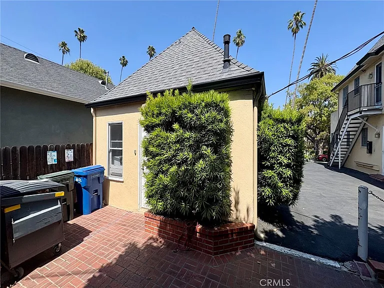 1744 Huntington Dr — Photo 51