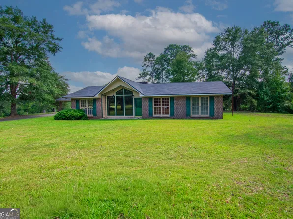 616 Twin Lakes Rd, Waverly Hall, GA 31831