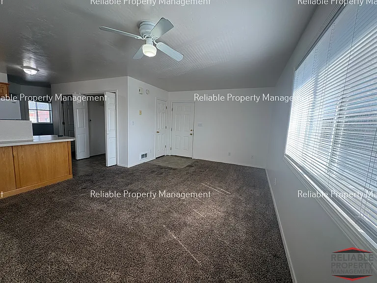 280 W Anderson St #4 — Photo 2