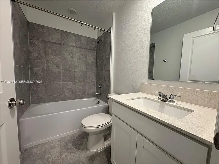 640 Daring Dr — Photo 5