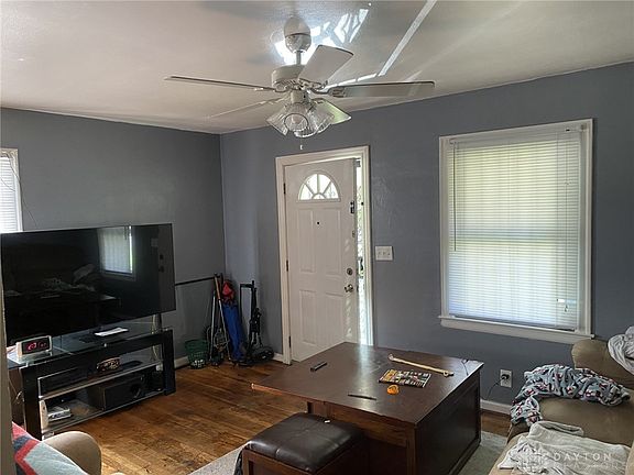5th image of 250 Shoop Ave