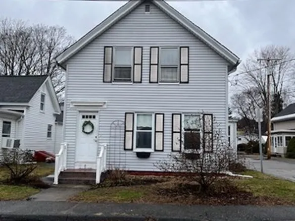 8 Grove St, Ayer, MA 01432