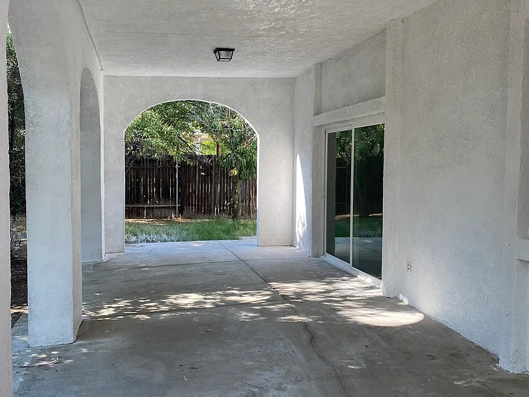 6209 Indian Peaks Ave — Photo 8
