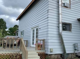 422 3rd St NW, Chisholm, MN 55719