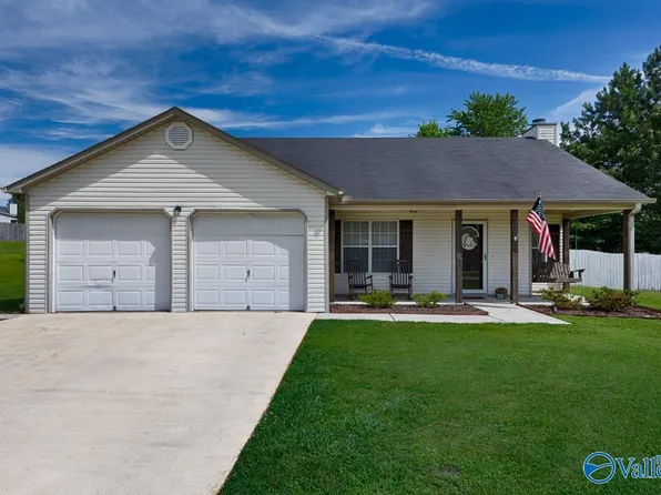 107 Fox Hill Ct, Toney, AL 35773