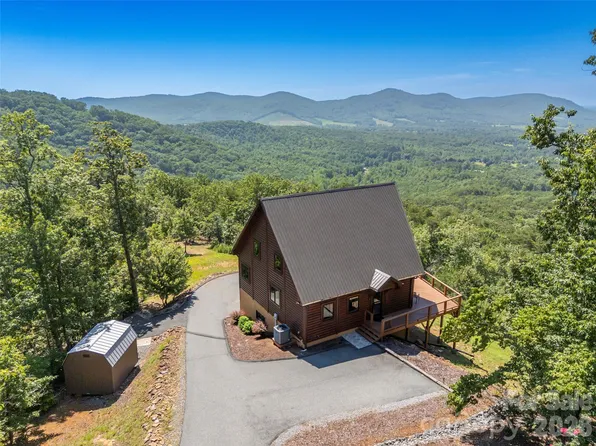312 Brighton Dr, Rutherfordton, NC 28018