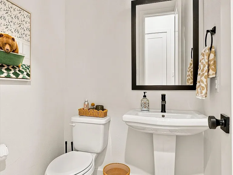 2432 Casia Lndg — Photo 48